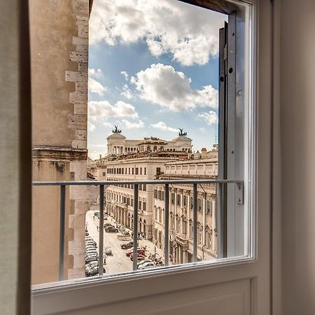 Appartamento Con Vista Sul Vittoriano Rome Luaran gambar